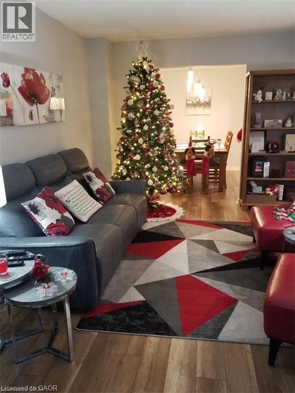 












185 SULMONA Drive

,
Hamilton,




Ontario
L8W3W4

