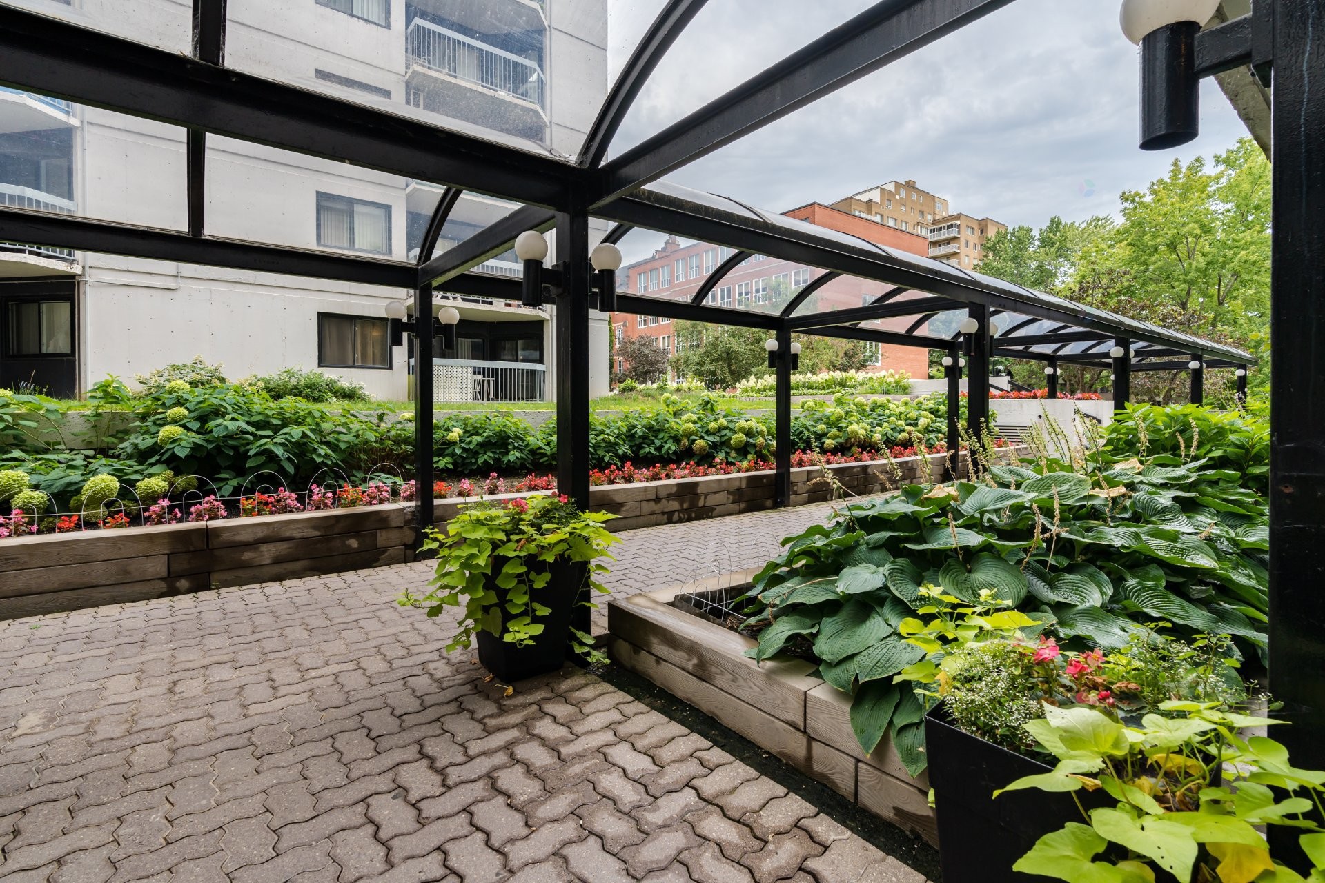









3470


Rue Simpson

, 712,
Montréal (Ville-Marie),




QC
H3G2J5

