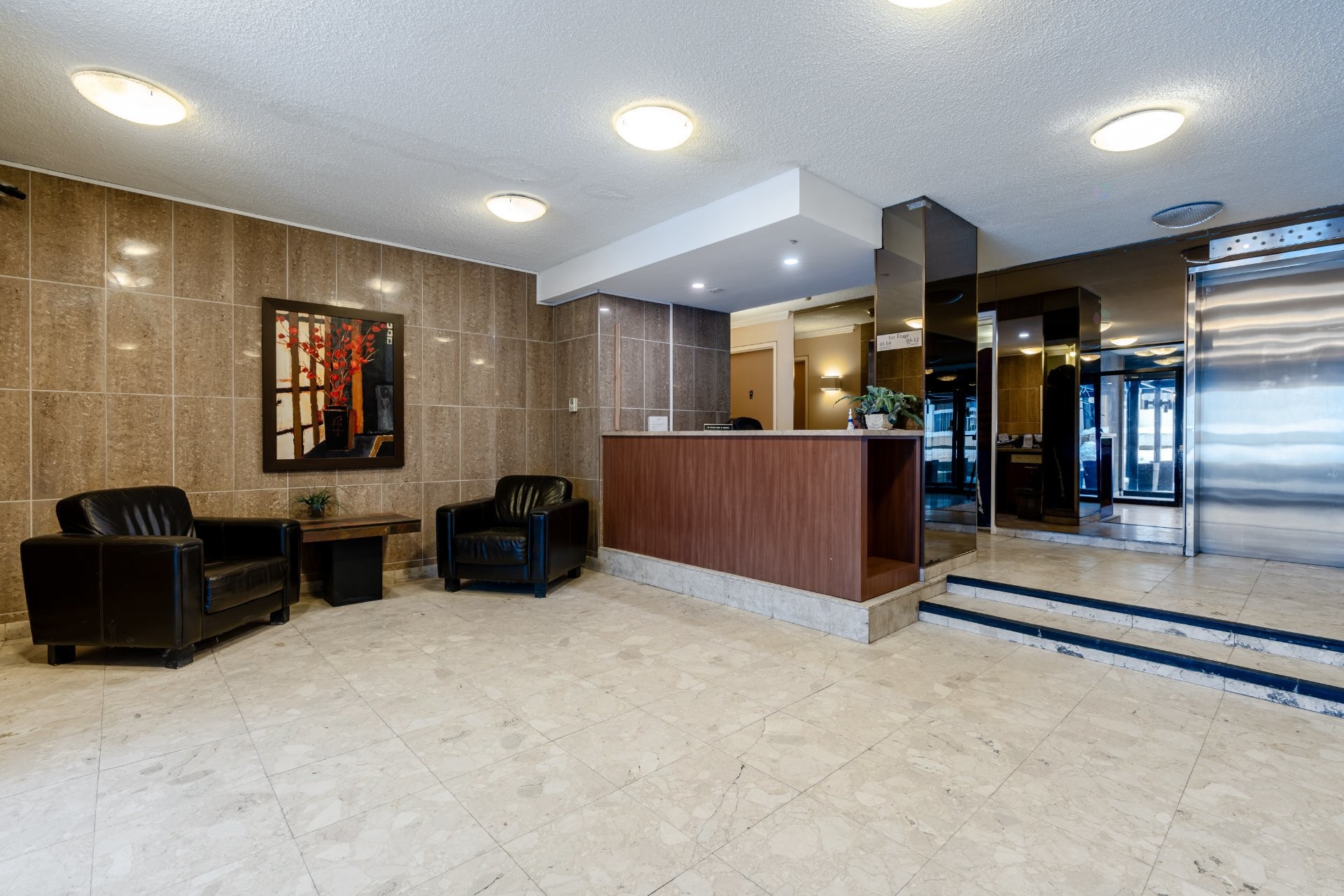 









3470


Rue Simpson

, 712,
Montréal (Ville-Marie),




QC
H3G2J5

