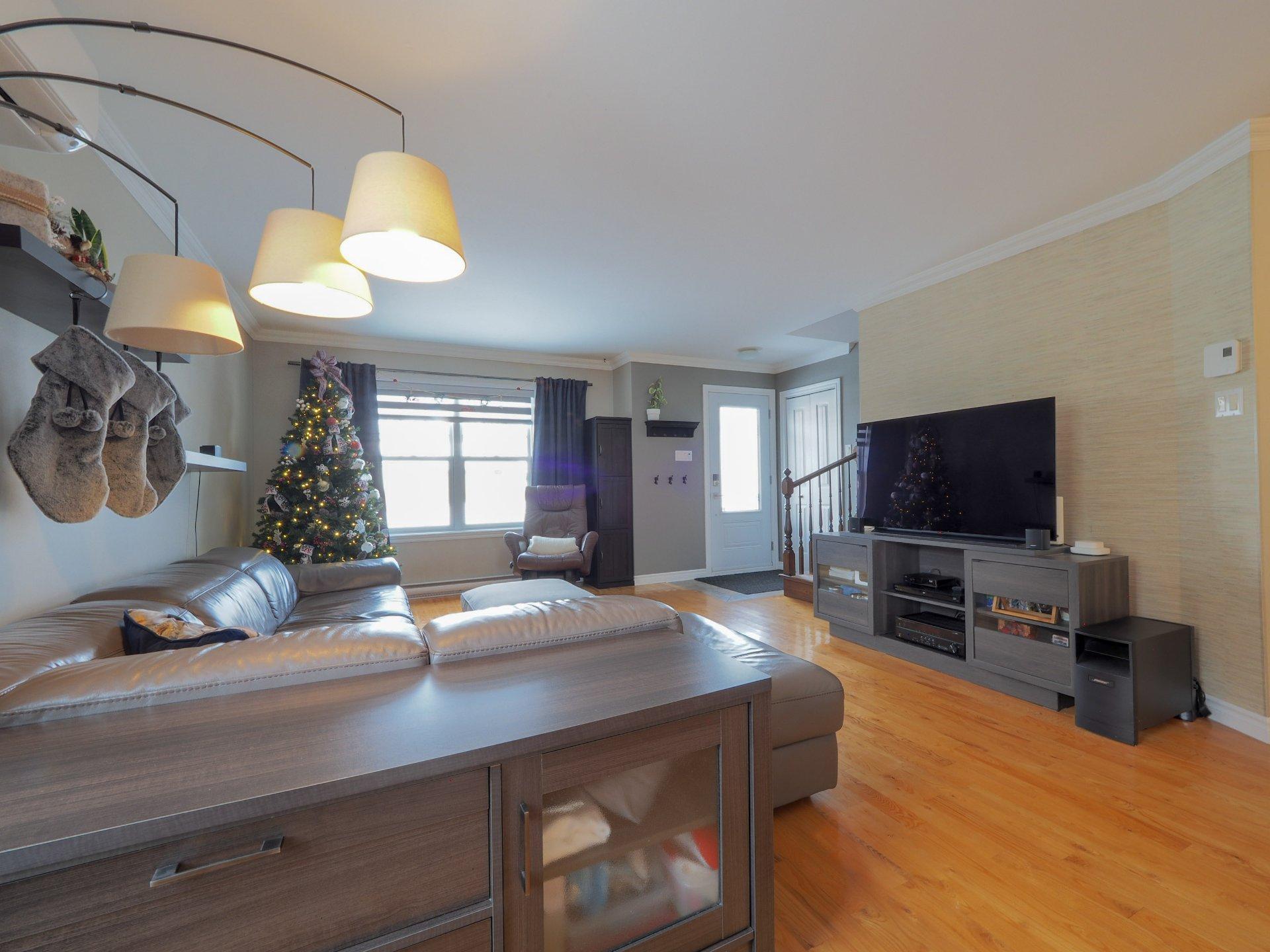 









7215


Rue P.-E.-Neveu

,
Trois-Rivières,




QC
G8Y4W9

