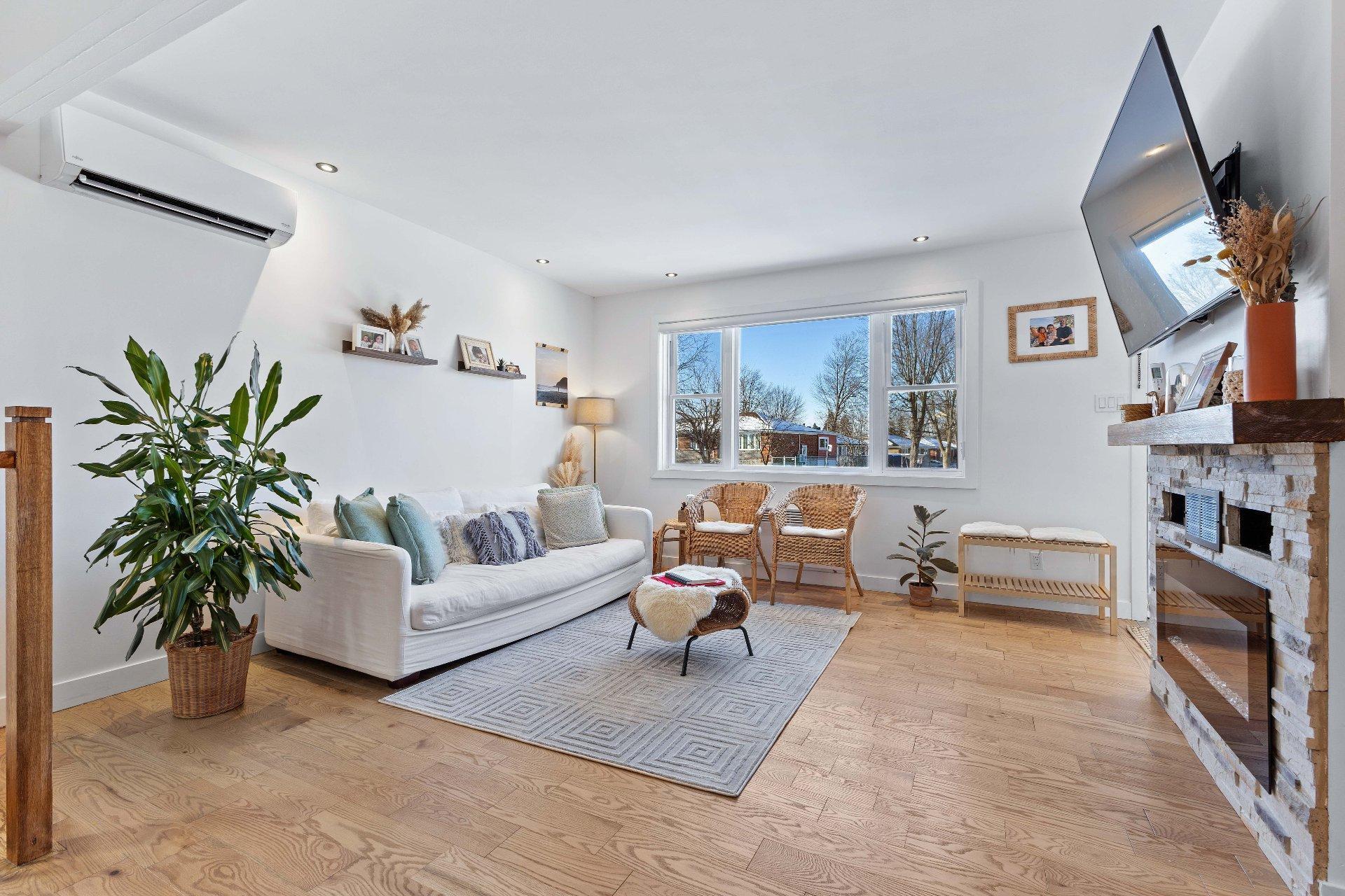 









90


Rue d'Oxford

,
Châteauguay,




QC
J6K1S6

