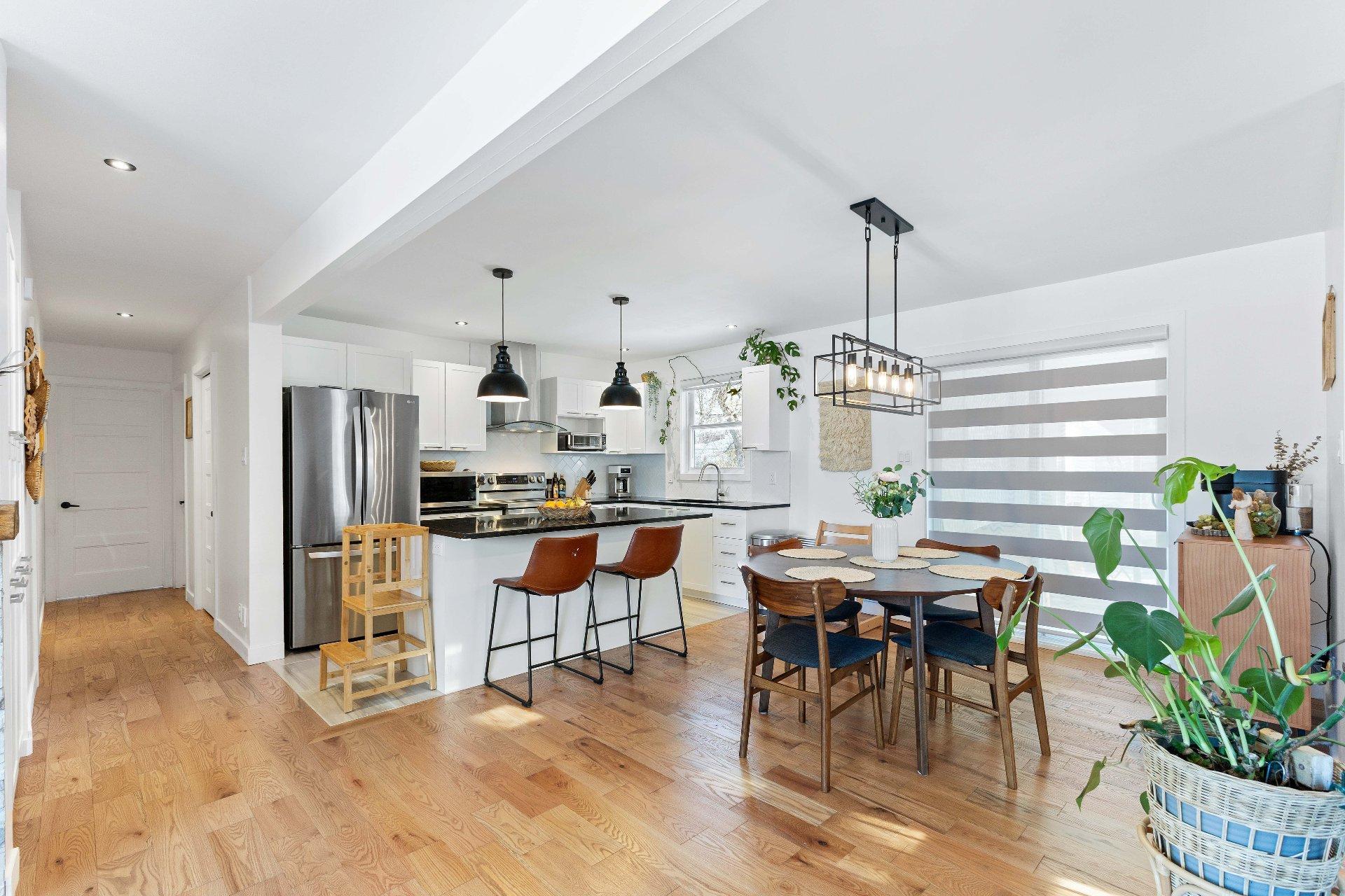 









90


Rue d'Oxford

,
Châteauguay,




QC
J6K1S6

