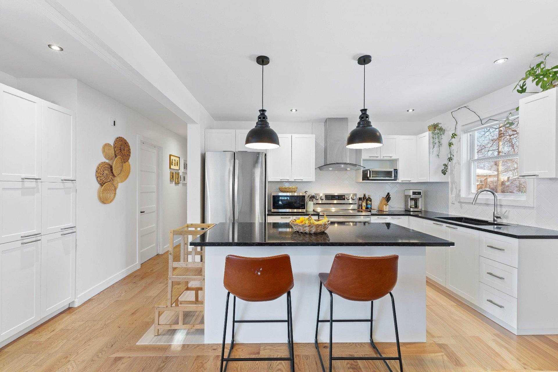 









90


Rue d'Oxford

,
Châteauguay,




QC
J6K1S6

