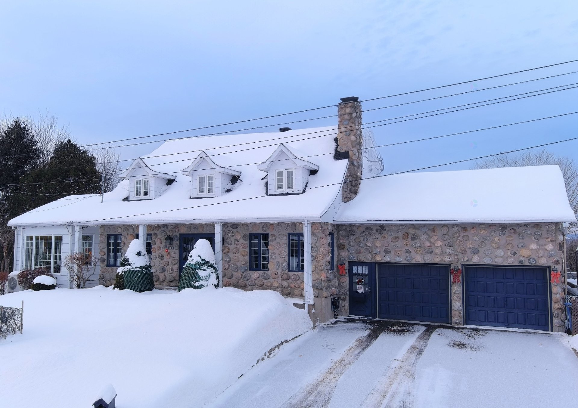 









621


Boul. Robitaille

,
Notre-Dame-du-Mont-Carmel,




QC
G0X3J0

