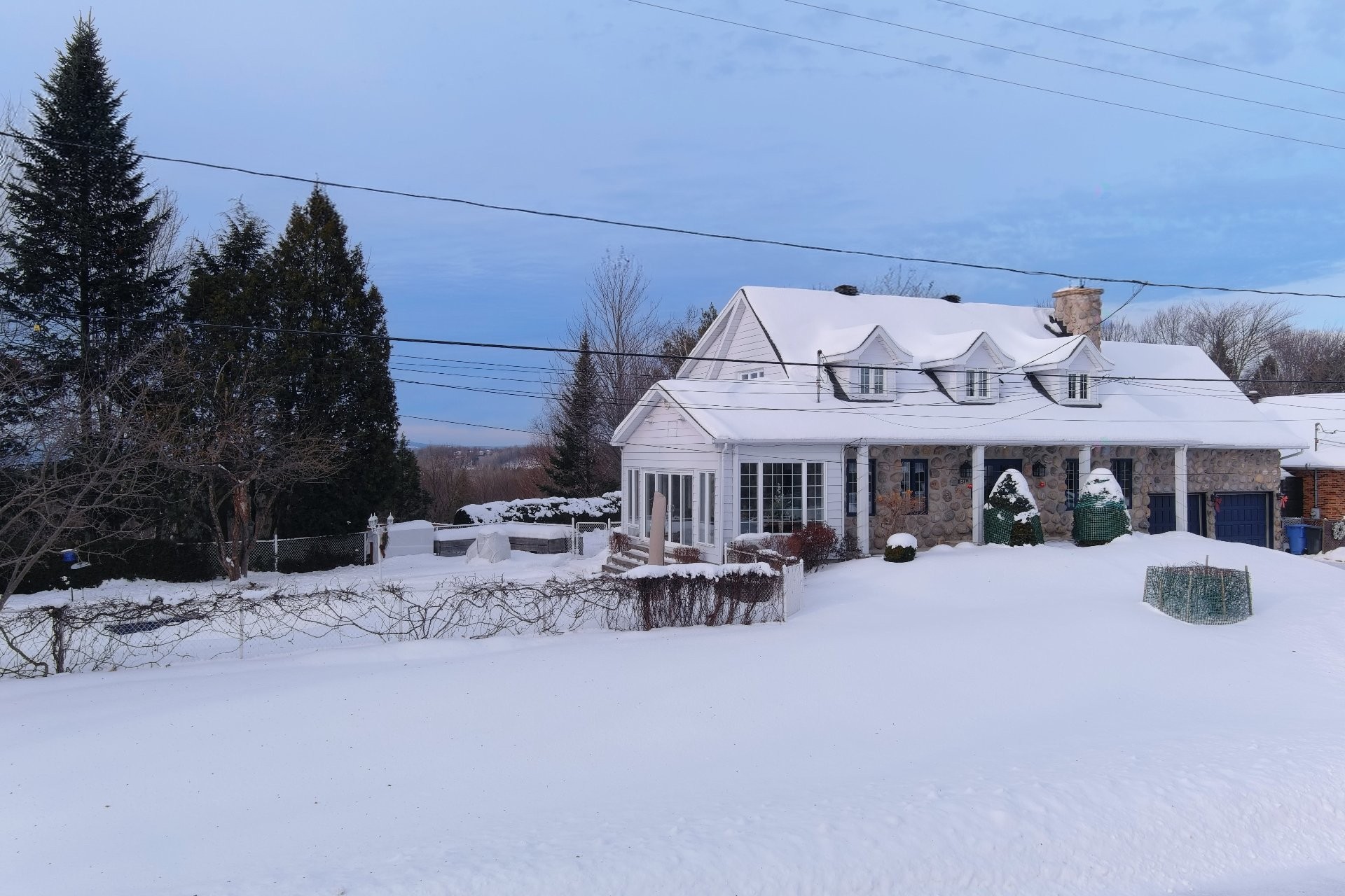 









621


Boul. Robitaille

,
Notre-Dame-du-Mont-Carmel,




QC
G0X3J0

