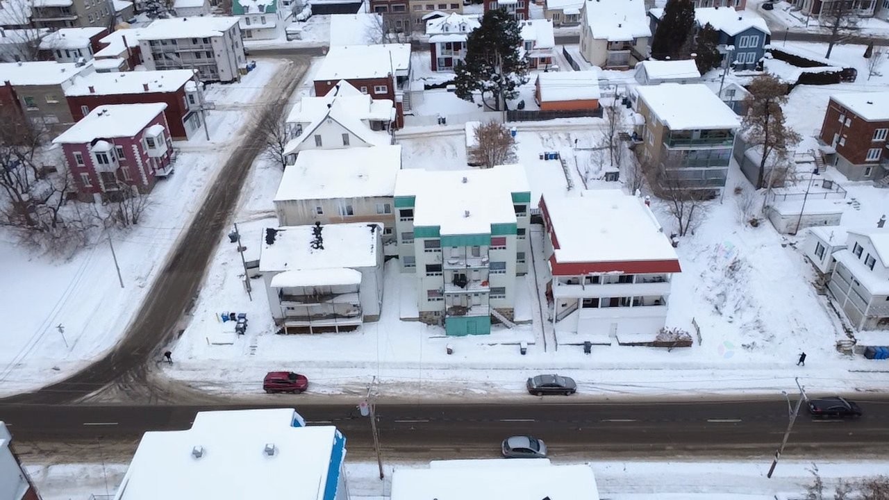 









168

 - 178


5e Avenue

,
Shawinigan,




QC
G9T2L7

