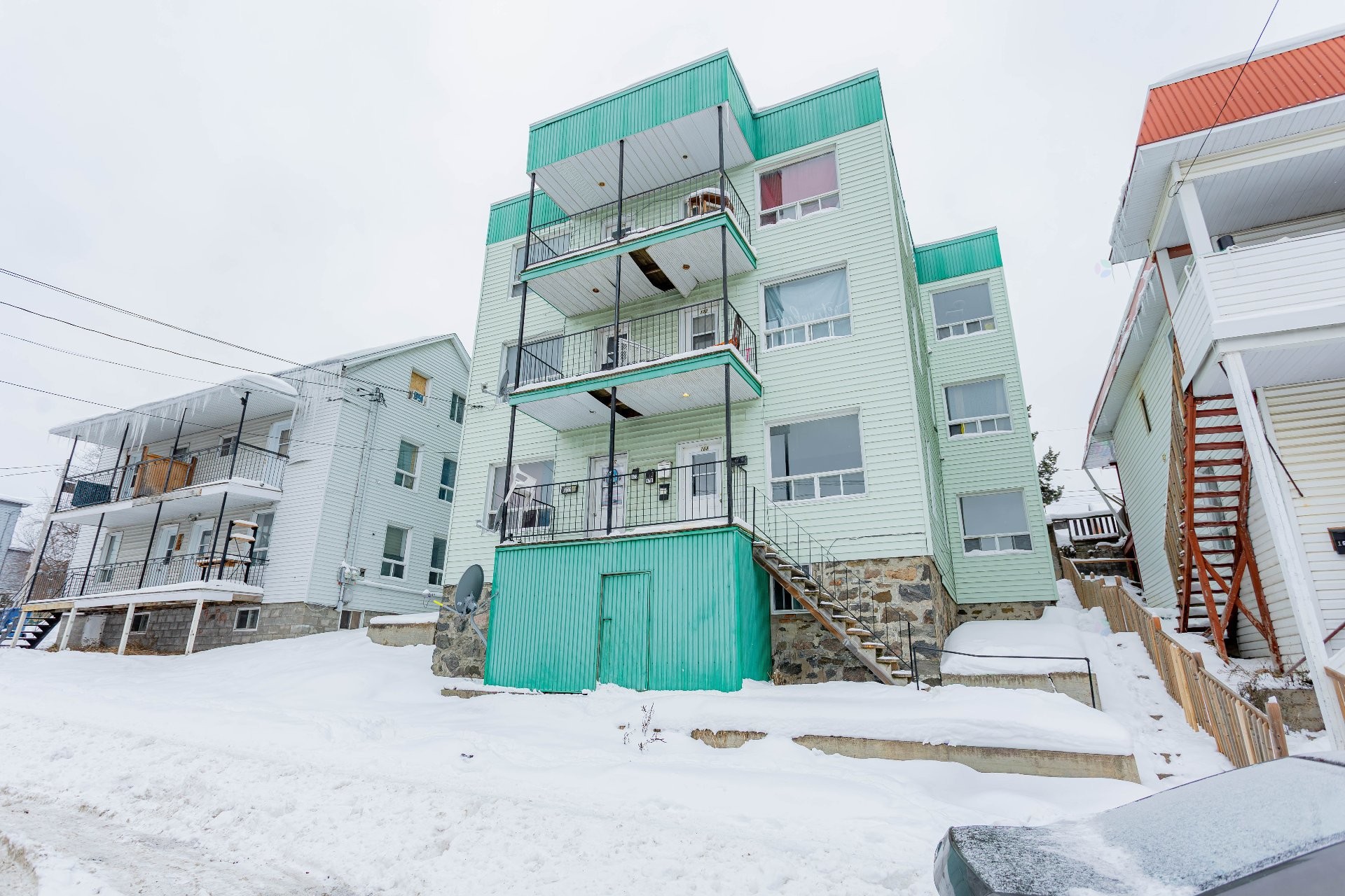 









168

 - 178


5e Avenue

,
Shawinigan,




QC
G9T2L7

