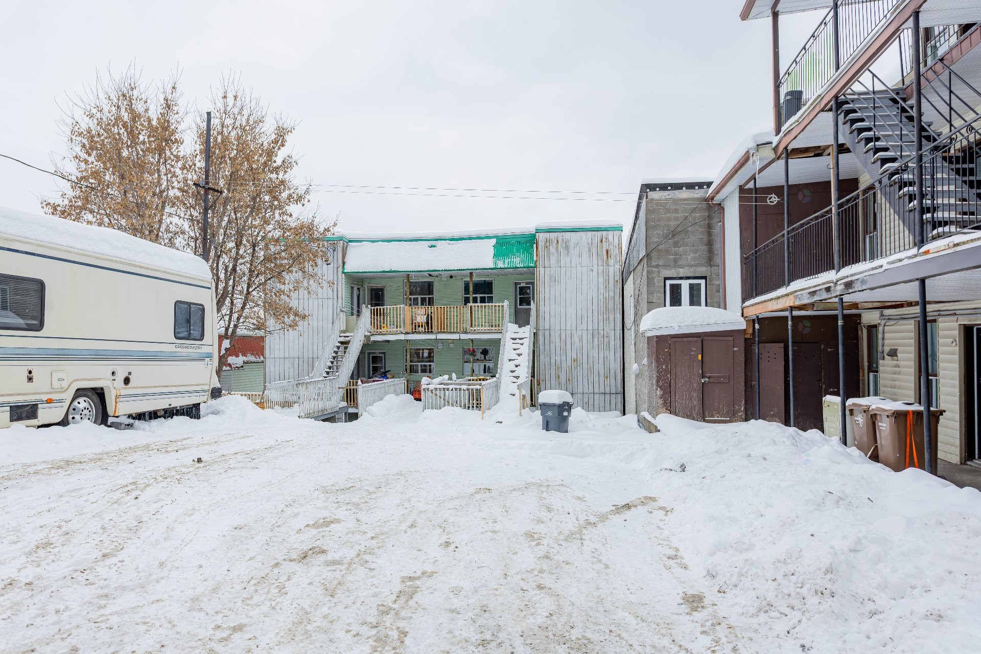 









168

 - 178


5e Avenue

,
Shawinigan,




QC
G9T2L7

