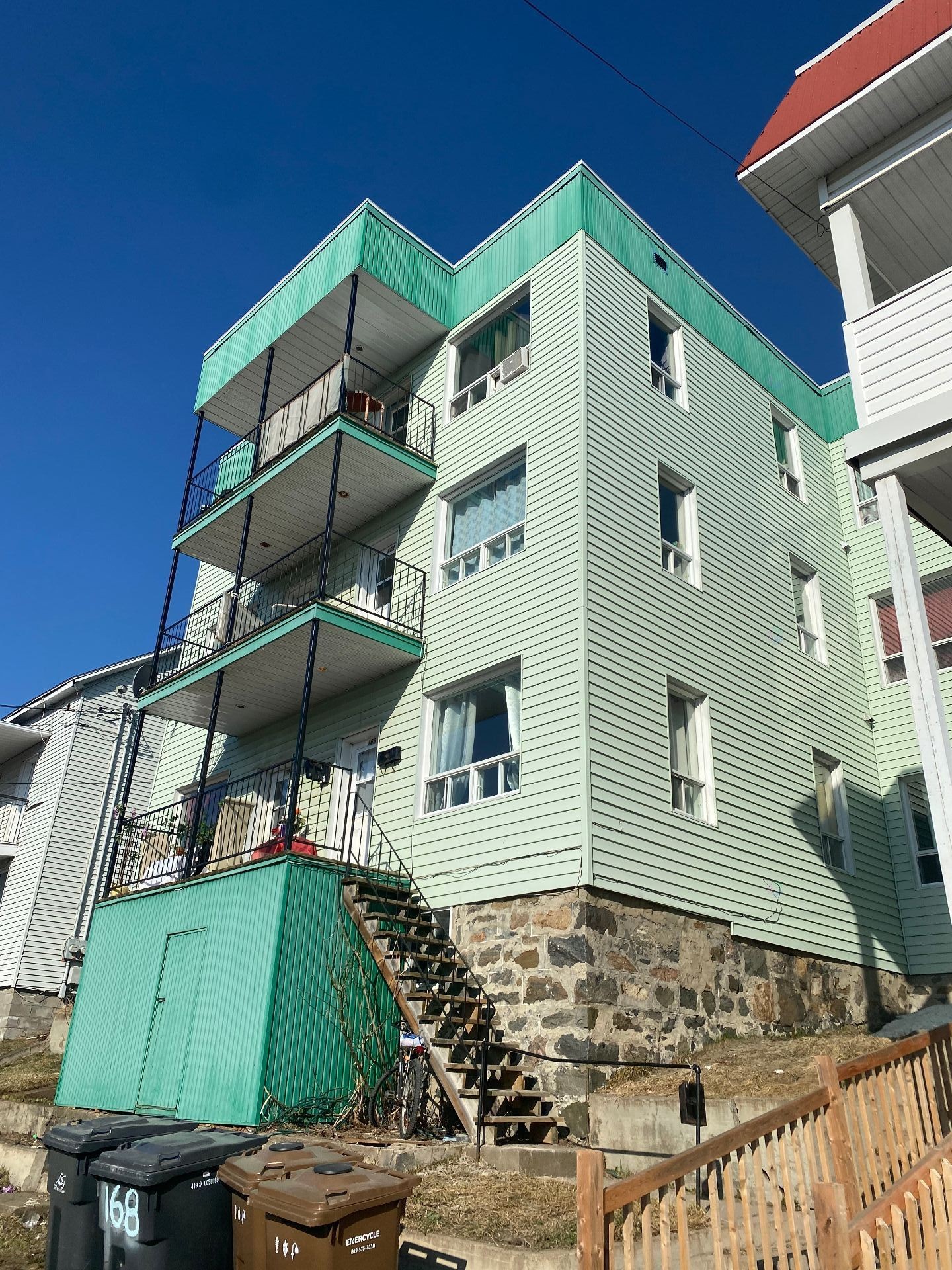 









168

 - 178


5e Avenue

,
Shawinigan,




QC
G9T2L7

