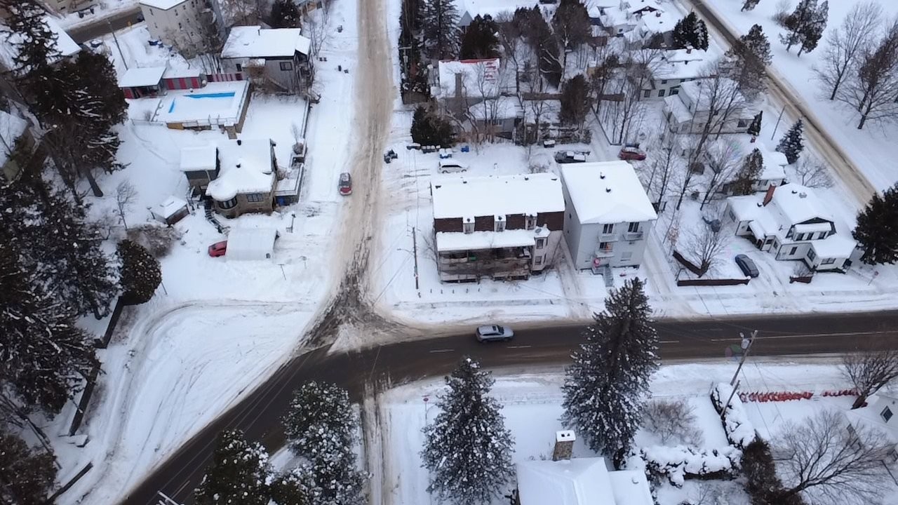 









70

 - 78


5e Avenue

,
Shawinigan,




QC
G9T4Z2

