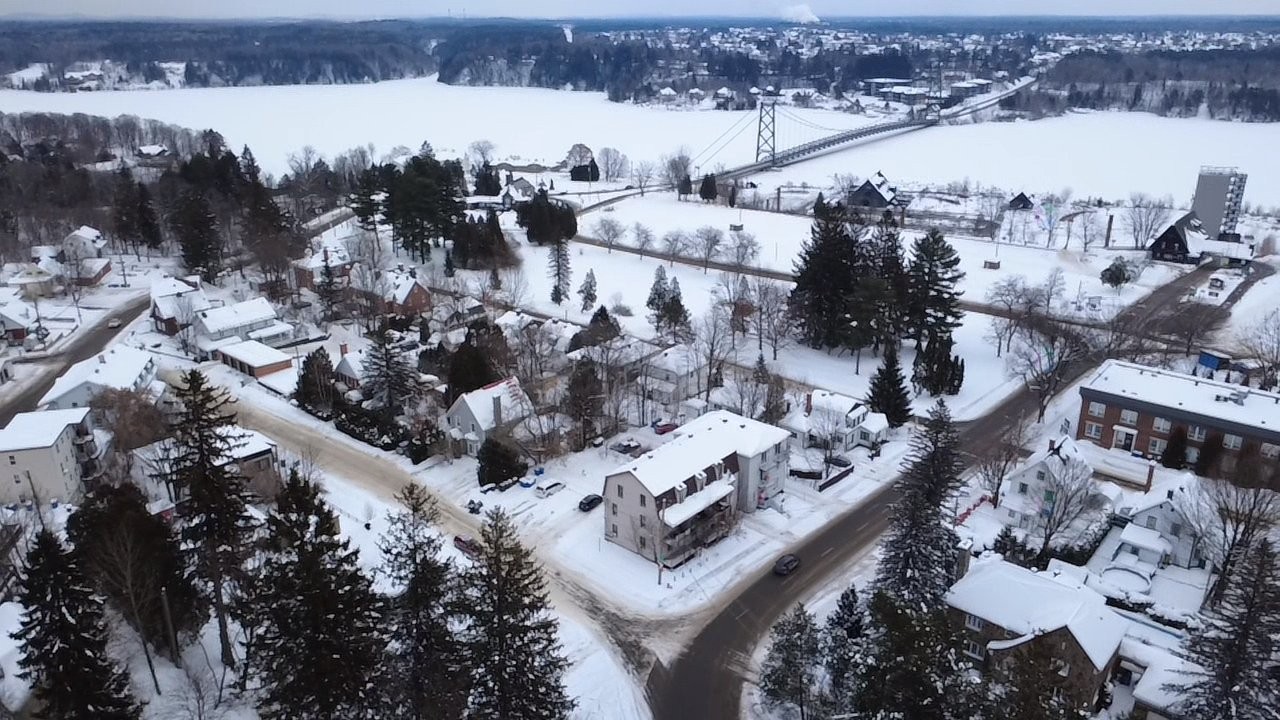 









70

 - 78


5e Avenue

,
Shawinigan,




QC
G9T4Z2

