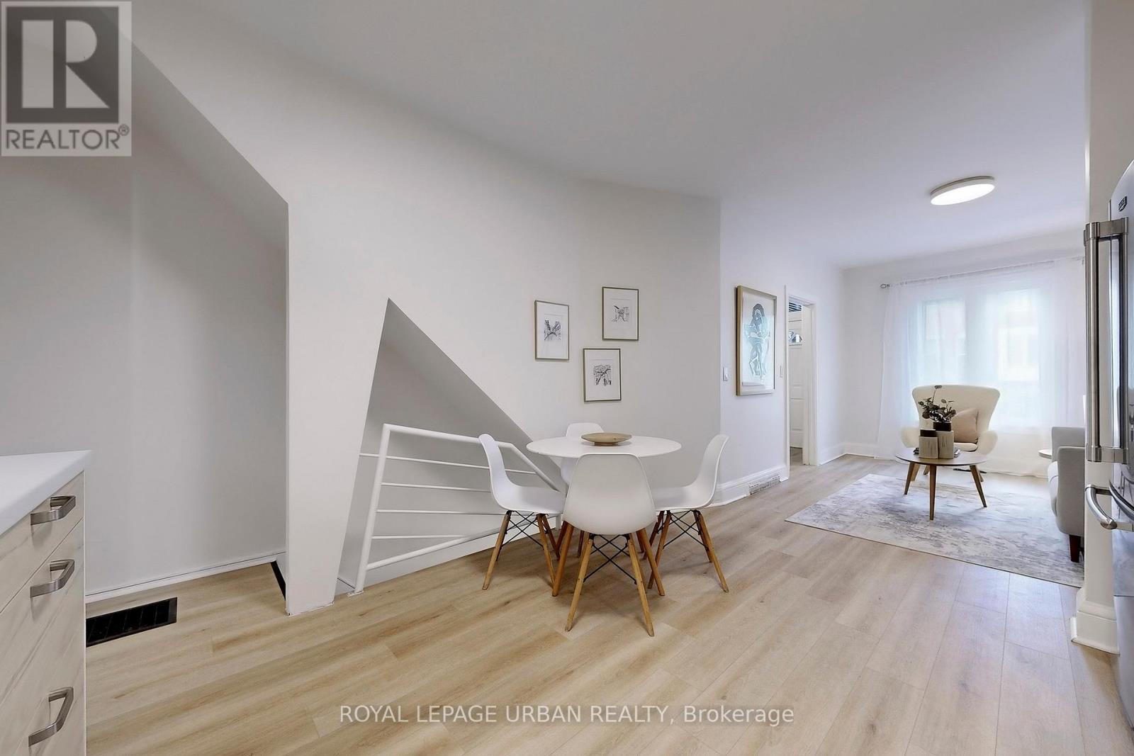 












772 RICHMOND STREET W

,
Toronto,




Ontario
M6J1C5

