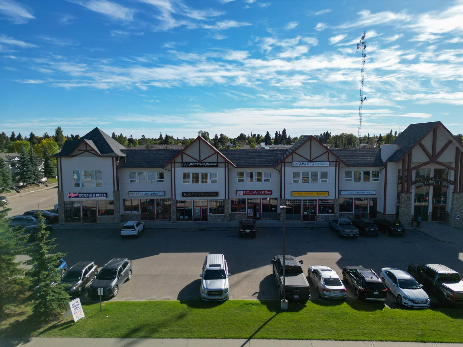 












223 223, 636  King Street

,
Spruce Grove,




Alberta
T7X4K5

