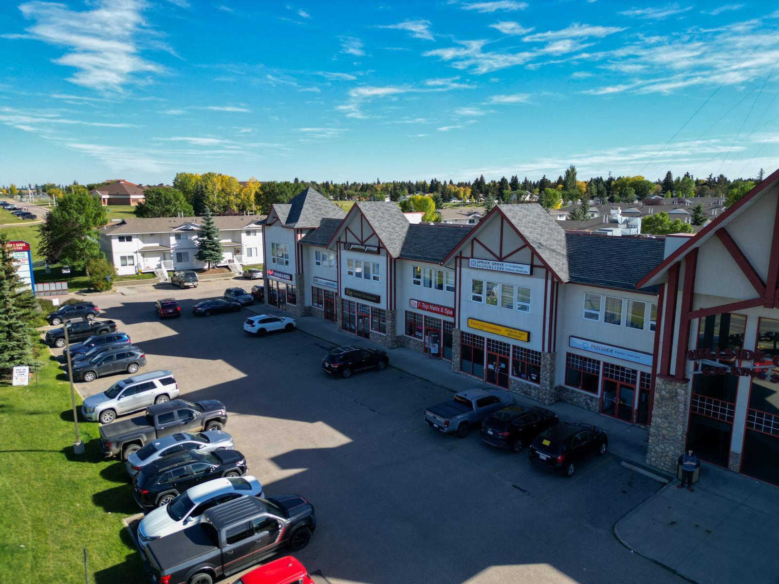 












223 223, 636  King Street

,
Spruce Grove,




Alberta
T7X4K5

