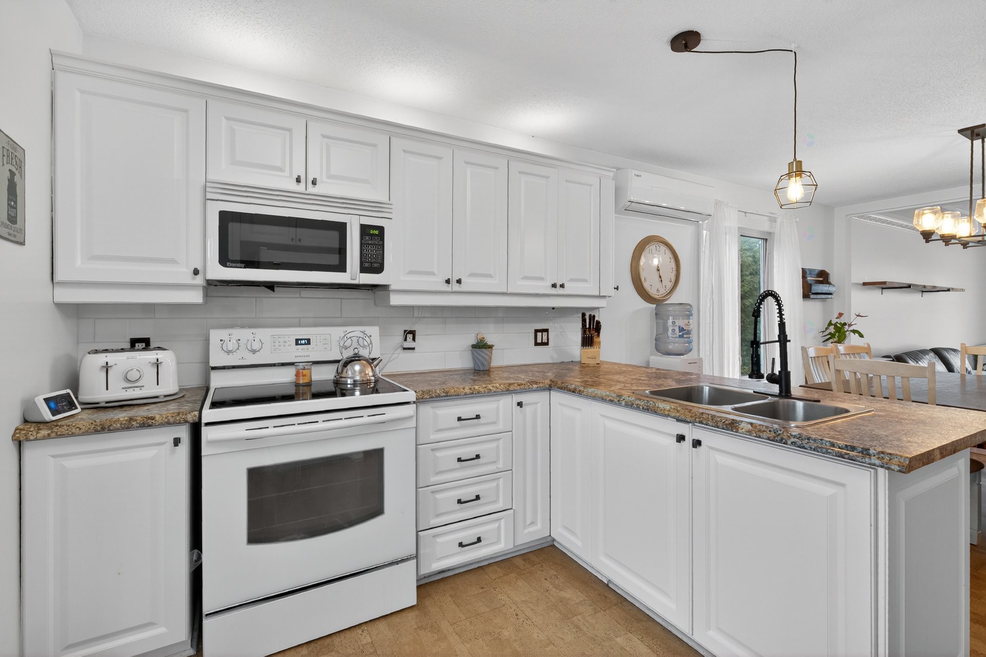 









25


Rue des Hêtres

,
Gatineau (Gatineau),




QC
J8R2Y8

