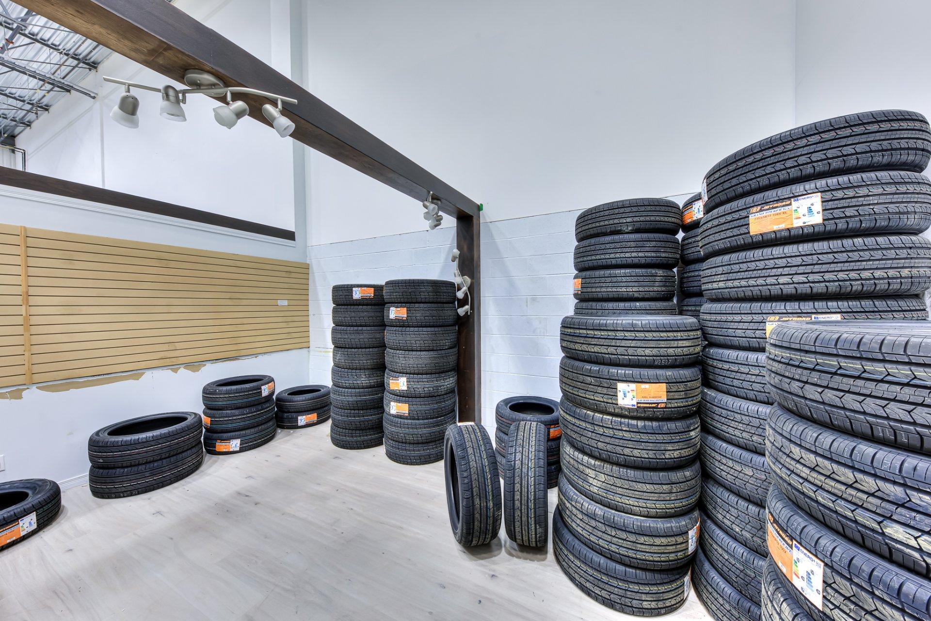 









624


Boul. Industriel

,
Saint-Eustache,




QC
J7R5V3

