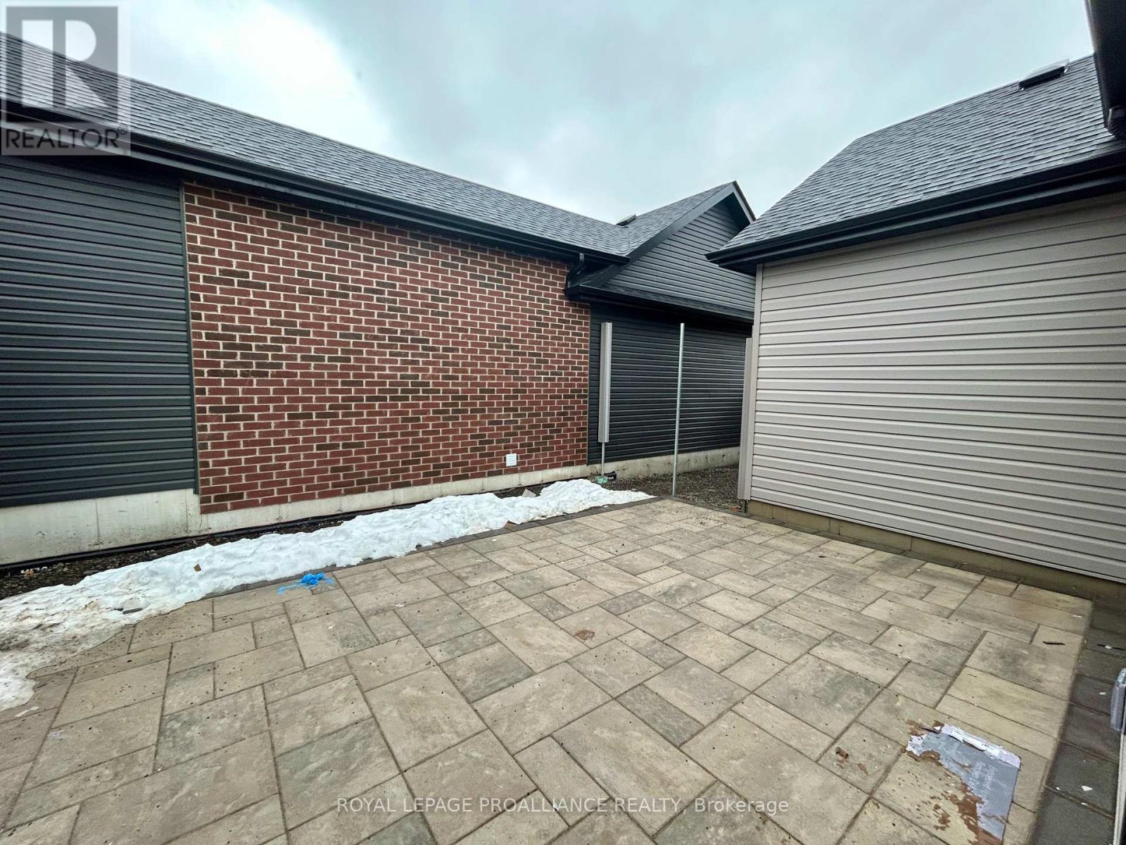 












83 ATHABASKA DRIVE

,
Belleville (Thurlow Ward),




Ontario
K8N0T1

