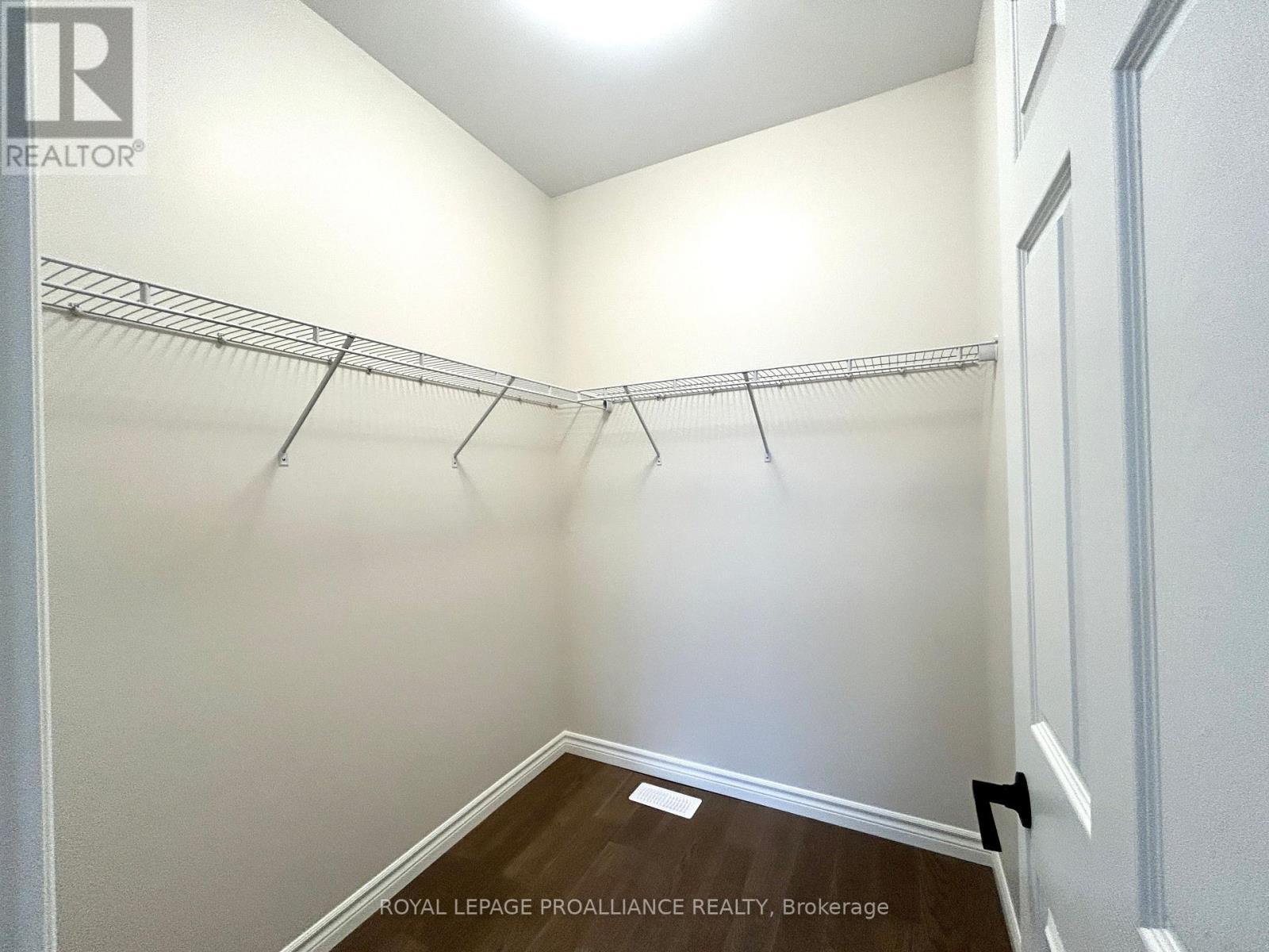 












83 ATHABASKA DRIVE

,
Belleville (Thurlow Ward),




Ontario
K8N0T1

