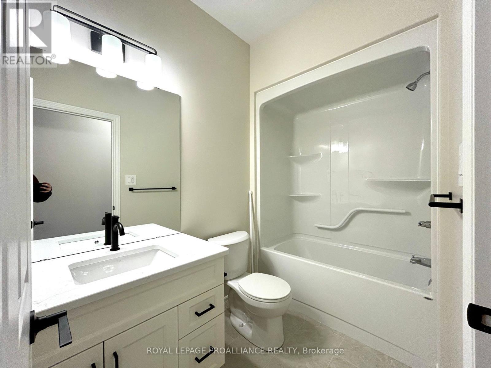 












83 ATHABASKA DRIVE

,
Belleville (Thurlow Ward),




Ontario
K8N0T1

