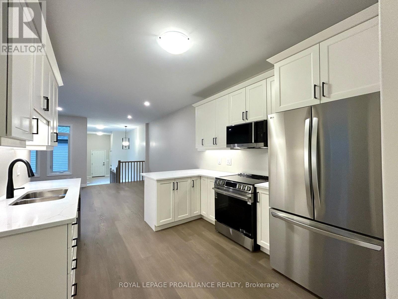 












83 ATHABASKA DRIVE

,
Belleville (Thurlow Ward),




Ontario
K8N0T1

