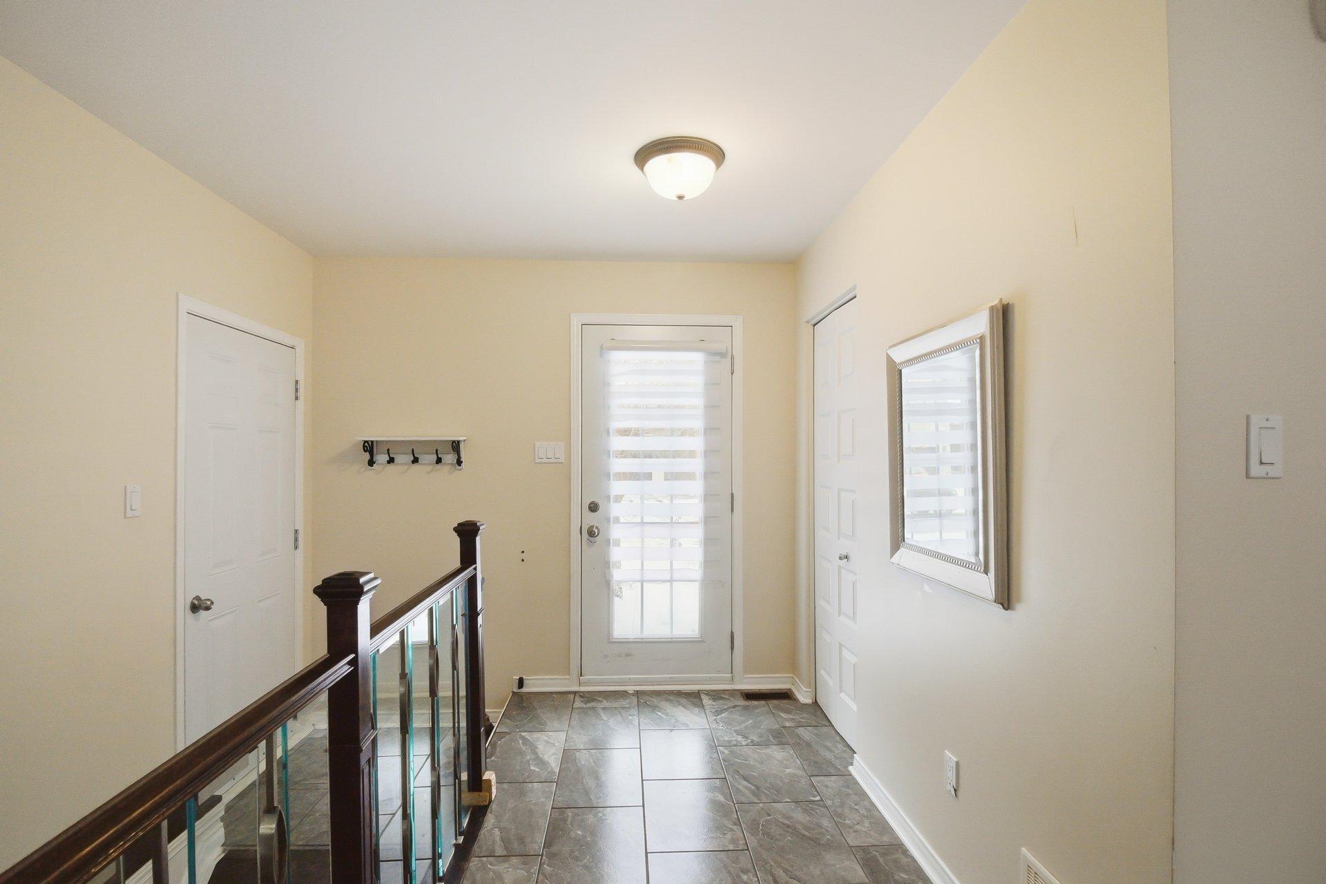 









399


Rue Jeannine-Grégoire-Ross

,
Gatineau (Gatineau),




QC
J8P1J3

