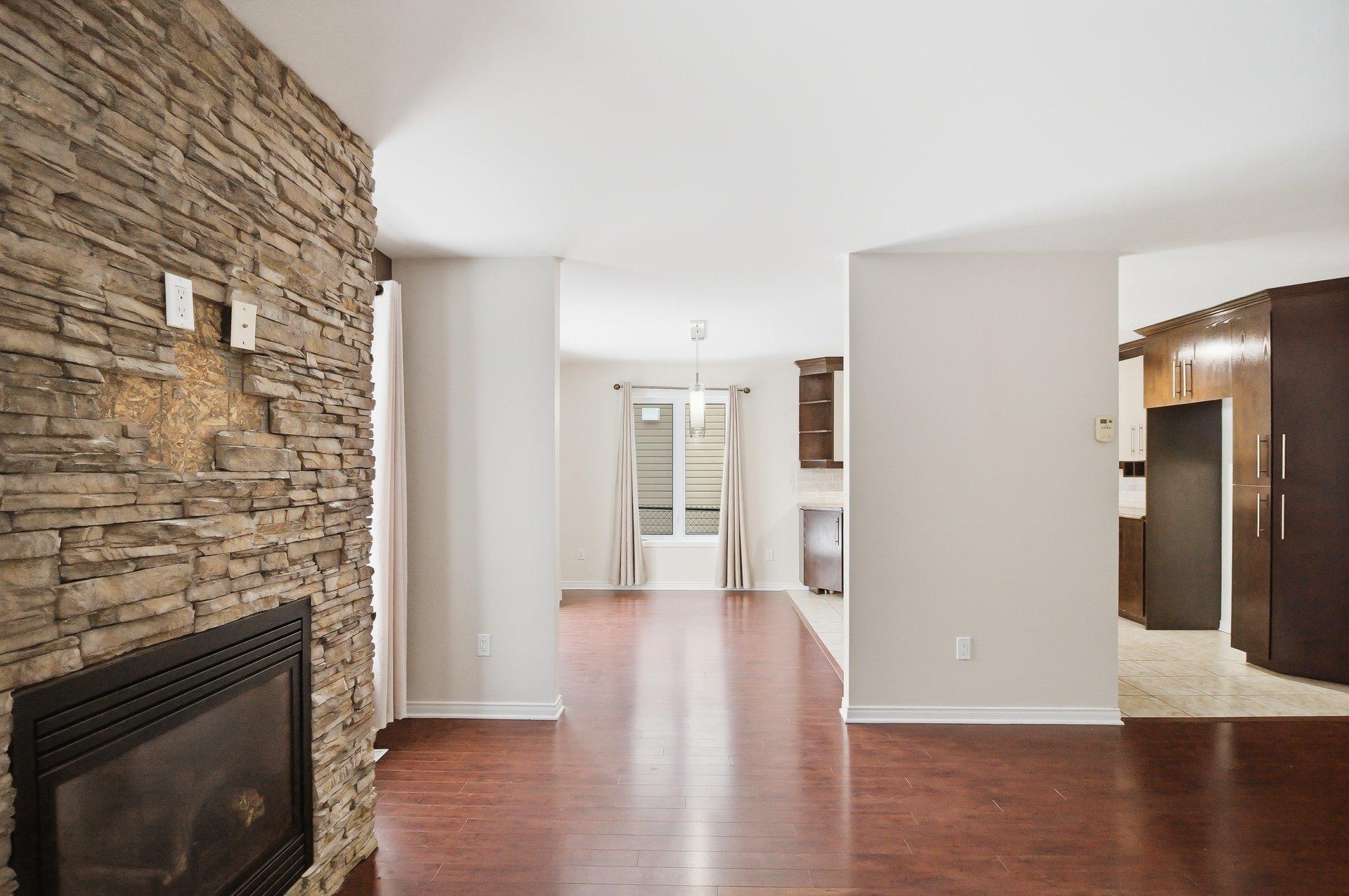 









399


Rue Jeannine-Grégoire-Ross

,
Gatineau (Gatineau),




QC
J8P1J3

