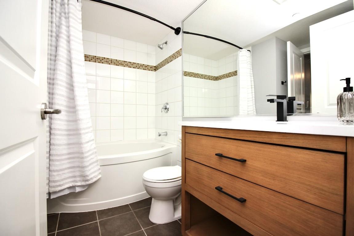 









539


Yates

Road, 411,
Kelowna,




BC
V1V 2T8

