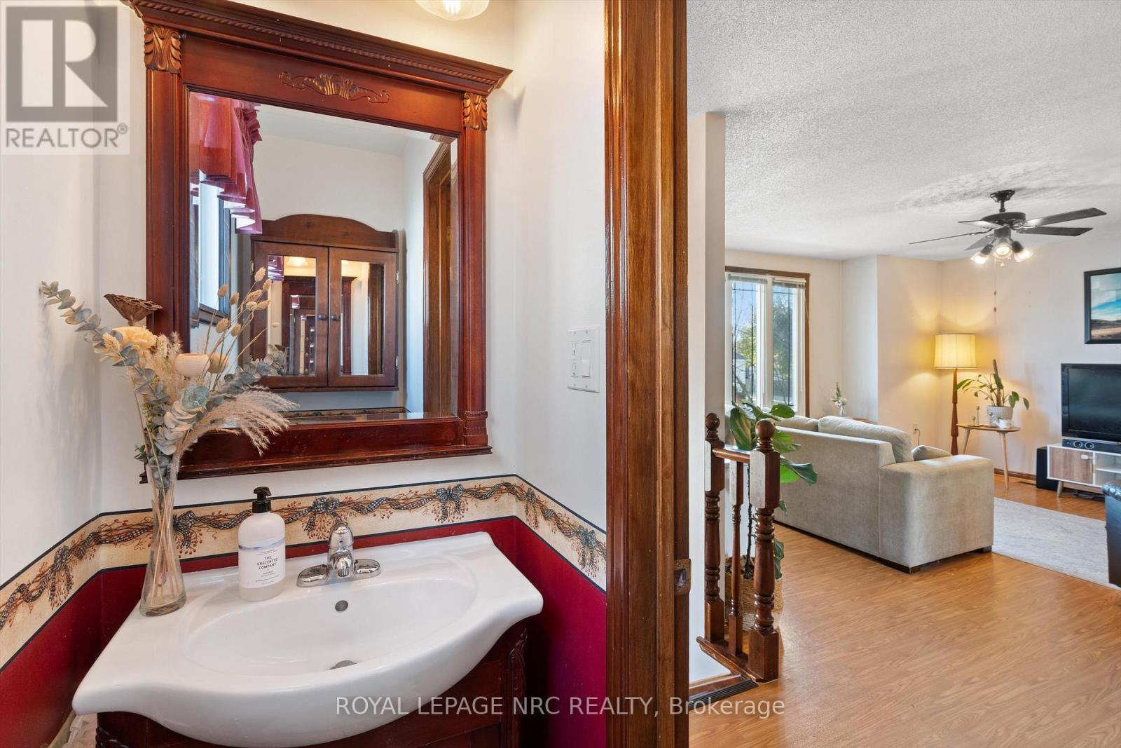 












163 PINE STREET S

,
Thorold (Thorold Downtown),




Ontario
L2V3M5

