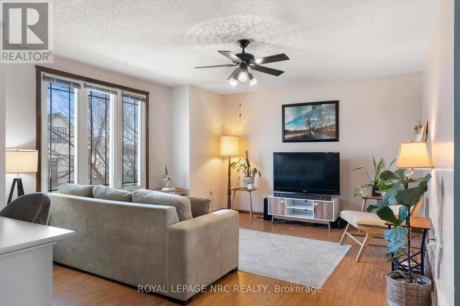 












163 PINE STREET S

,
Thorold (Thorold Downtown),




Ontario
L2V3M5

