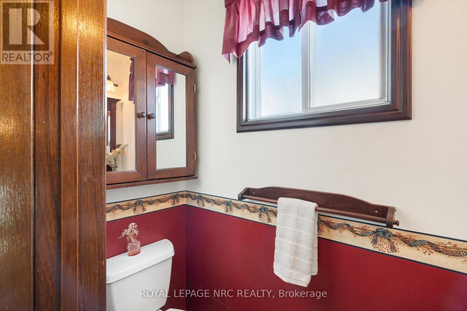 












163 PINE STREET S

,
Thorold (Thorold Downtown),




Ontario
L2V3M5

