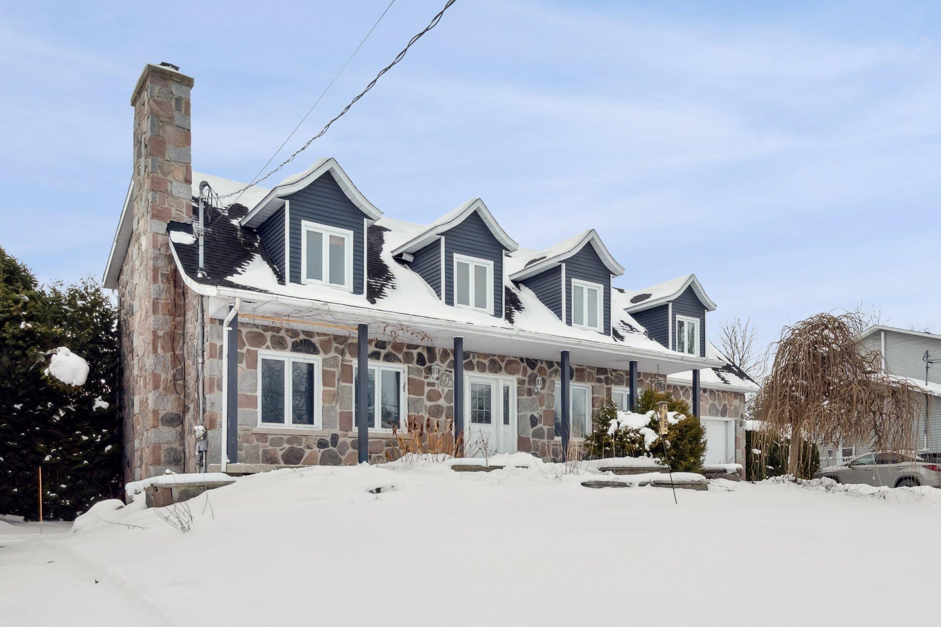 









170


Rue Mailloux

,
Saint-Jean-sur-Richelieu,




QC
J2W1P1

