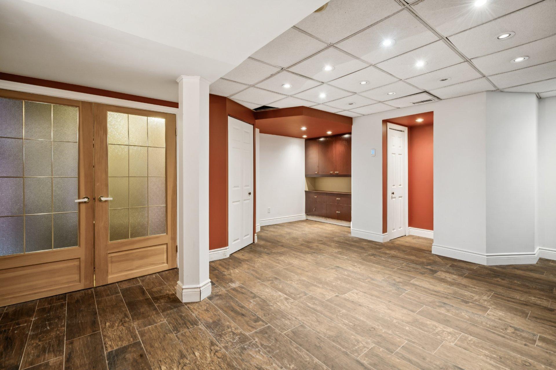 









170


Rue Mailloux

,
Saint-Jean-sur-Richelieu,




QC
J2W1P1

