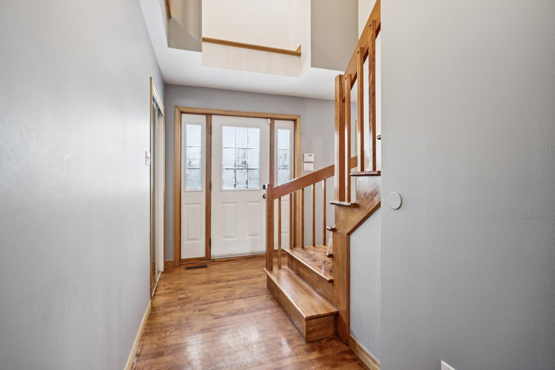 









170


Rue Mailloux

,
Saint-Jean-sur-Richelieu,




QC
J2W1P1

