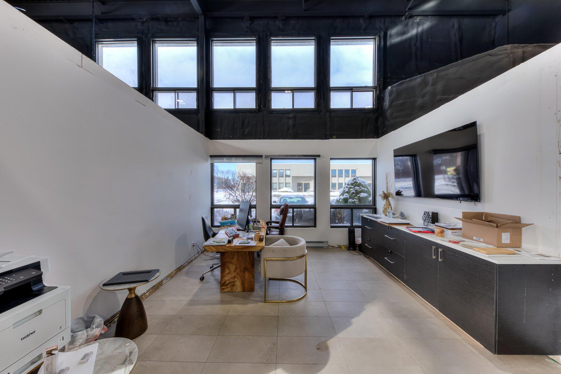 









2473


Rue Guénette

,
Montréal (Saint-Laurent),




QC
H4R2E9

