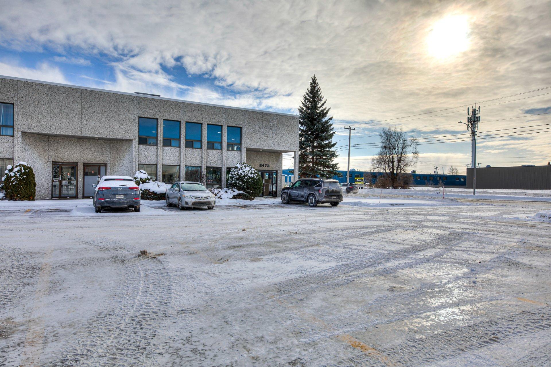 









2473


Rue Guénette

,
Montréal (Saint-Laurent),




QC
H4R2E9

