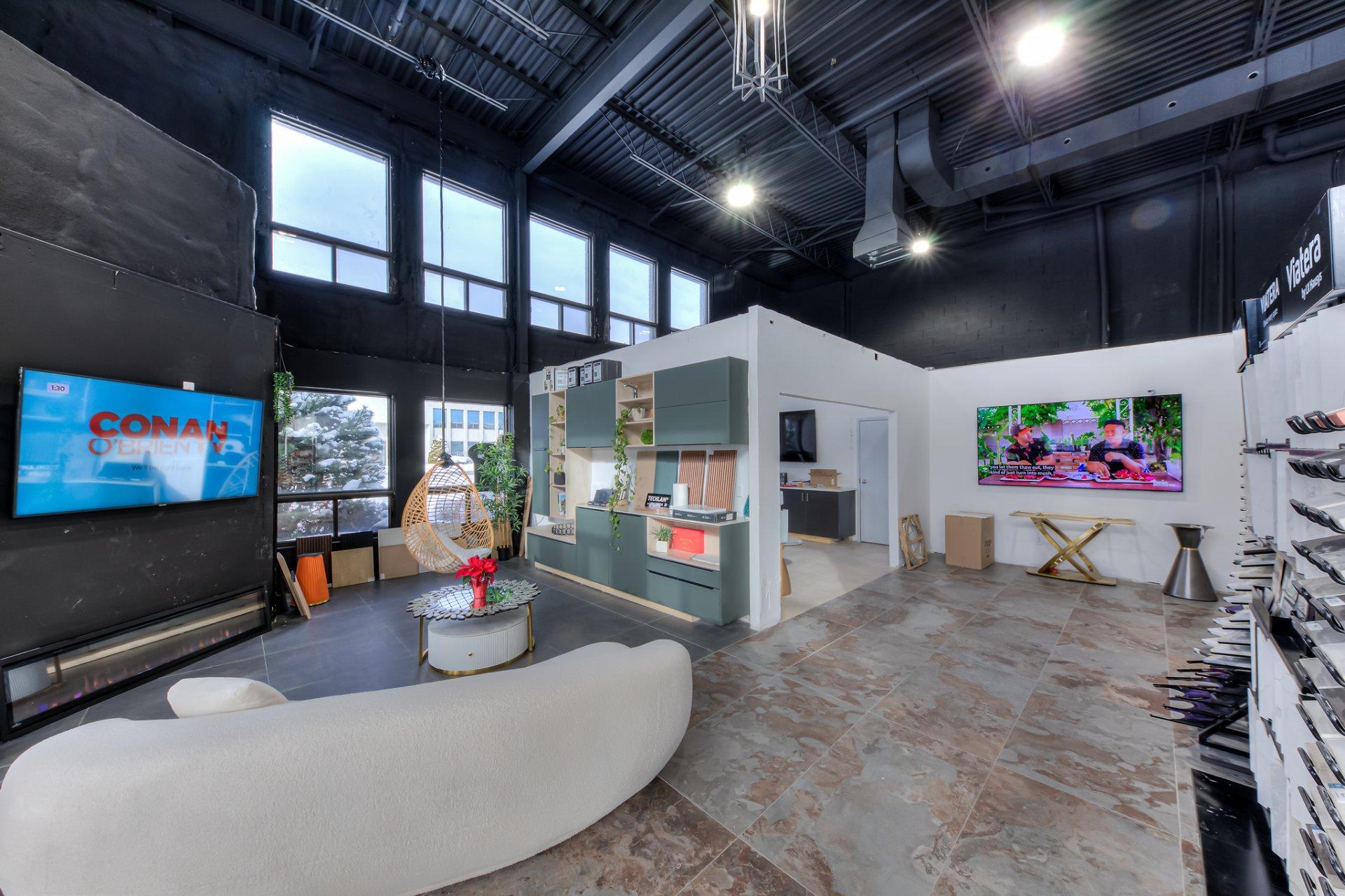 









2473


Rue Guénette

,
Montréal (Saint-Laurent),




QC
H4R2E9

