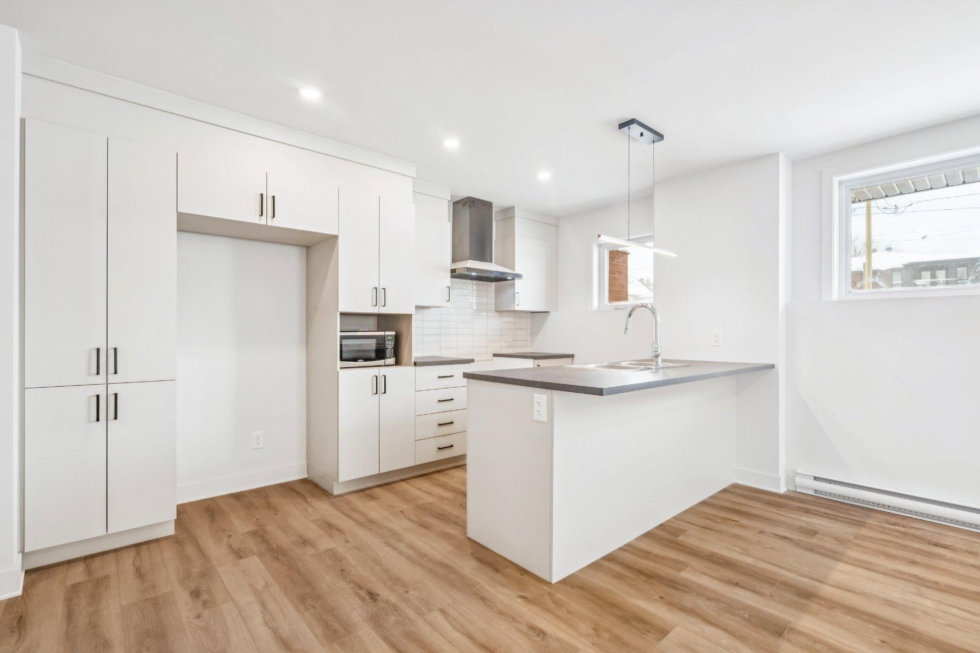 









101


Rue Salaberry

, 102,
Salaberry-de-Valleyfield,




QC
J6T2H5

