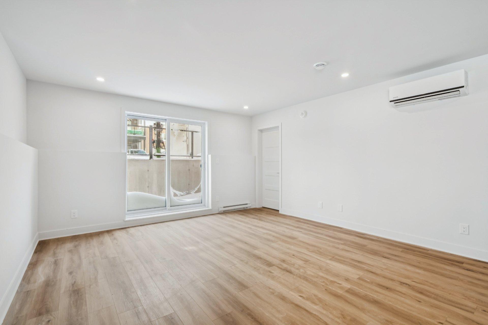 









101


Rue Salaberry

, 102,
Salaberry-de-Valleyfield,




QC
J6T2H5

