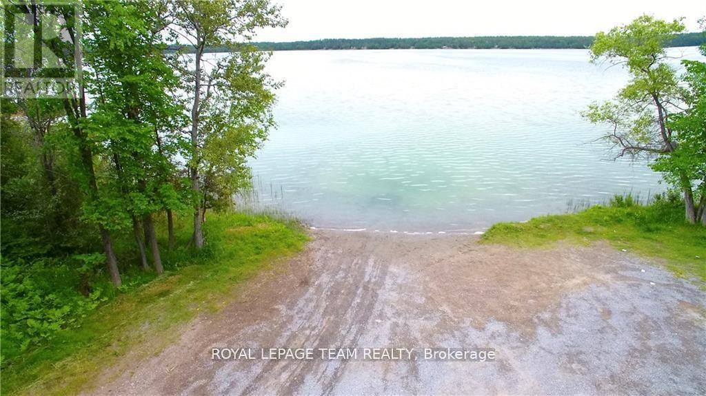 












02 MINK LAKE ROAD

,
North Algona Wilberforce,







Ontario
K0J1T0

