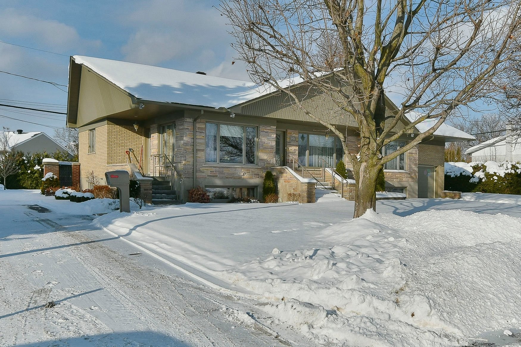 









141


Rue Vanier

,
L'Épiphanie,




QC
J5X3A6

