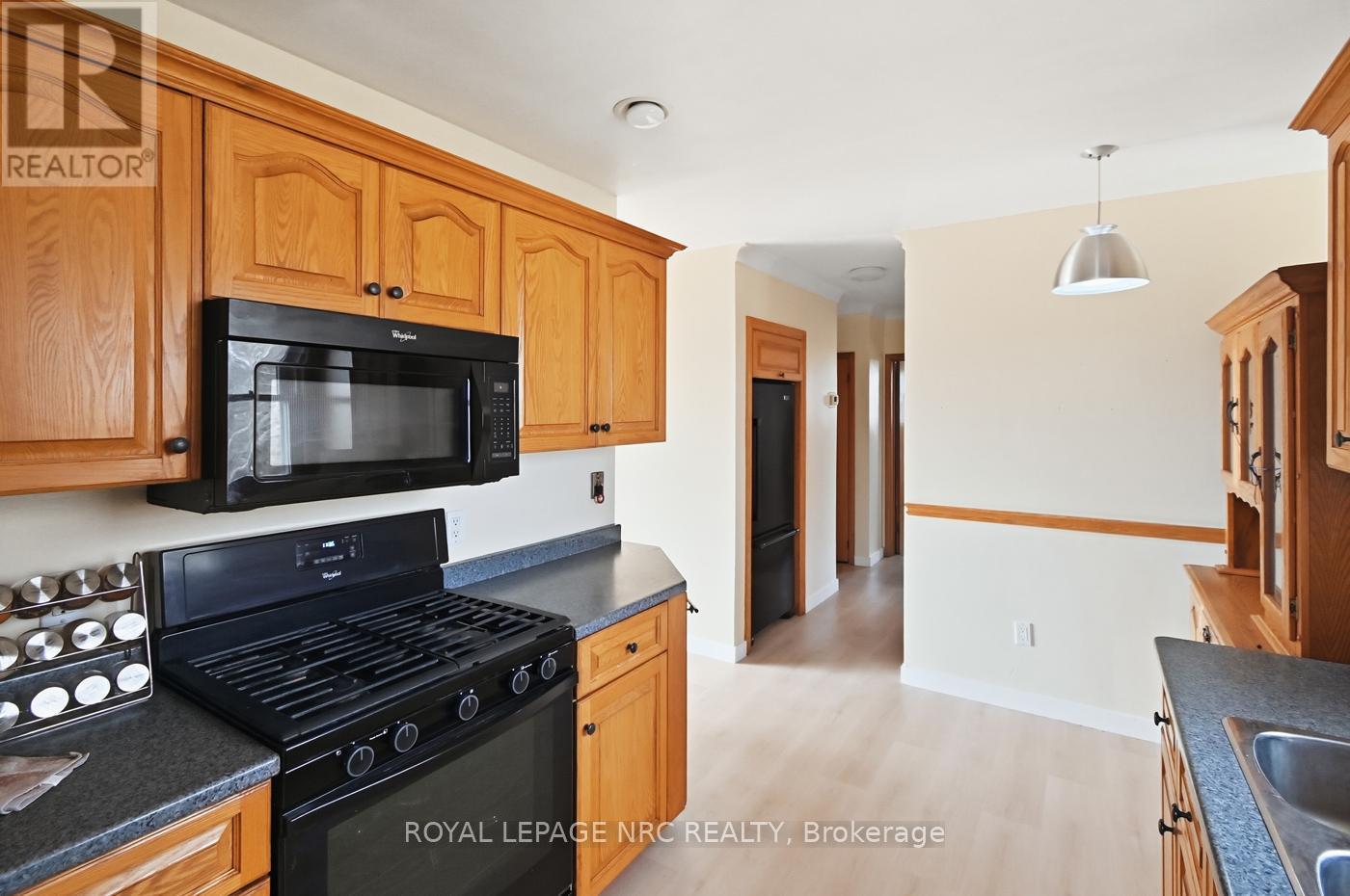 












11572 HWY 3 HIGHWAY

,
Wainfleet (Marshville/Winger),




Ontario
L0S1V0

