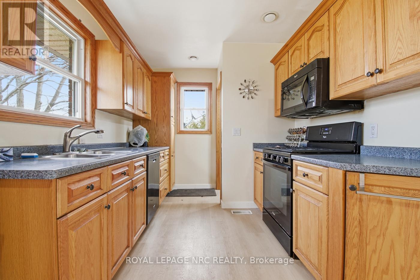 












11572 HWY 3 HIGHWAY

,
Wainfleet (Marshville/Winger),




Ontario
L0S1V0

