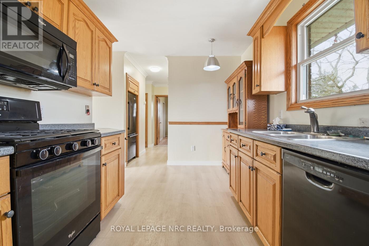 












11572 HWY 3 HIGHWAY

,
Wainfleet (Marshville/Winger),




Ontario
L0S1V0

