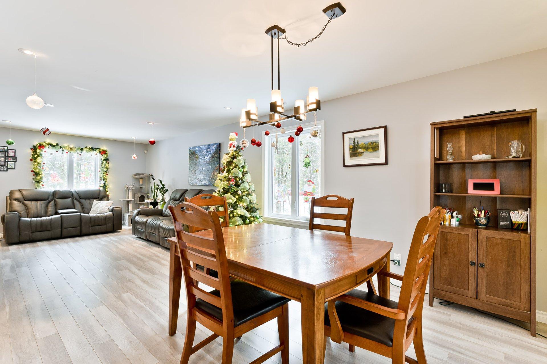 









168


Rue des Érables

,
Eastman,




QC
J0B1P0

