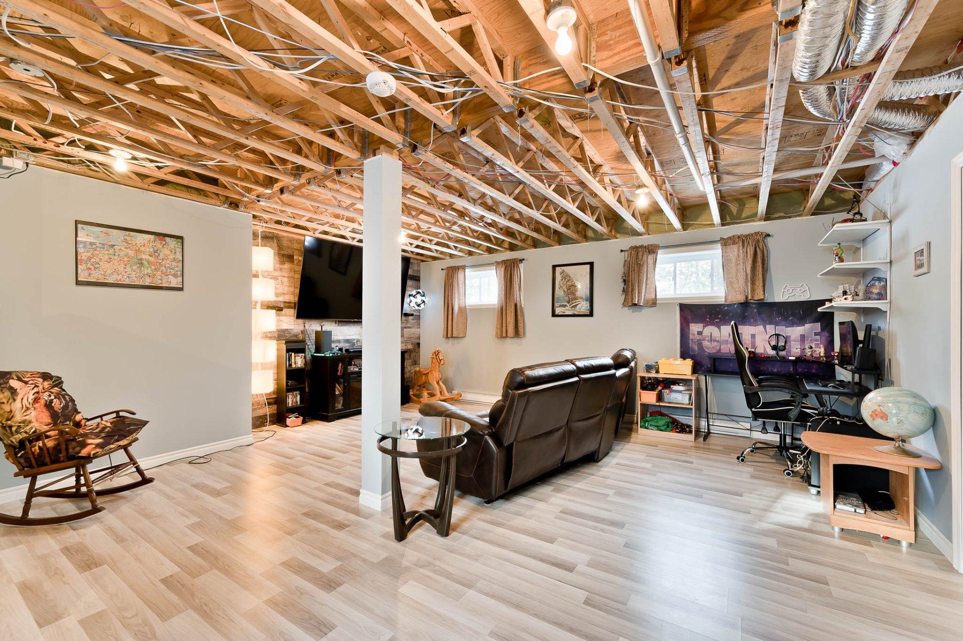 









168


Rue des Érables

,
Eastman,




QC
J0B1P0

