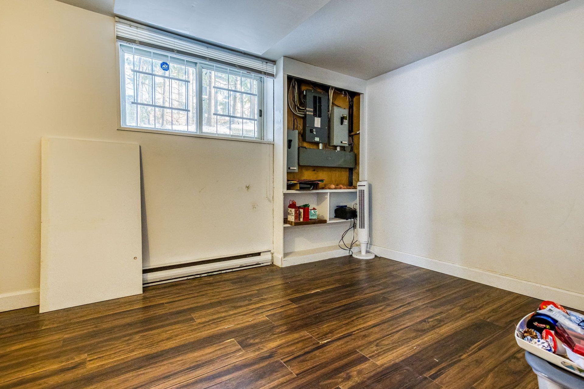 









114


Rue du Docteur-Fauteux

,
Shawinigan,




QC
G9P0J2

