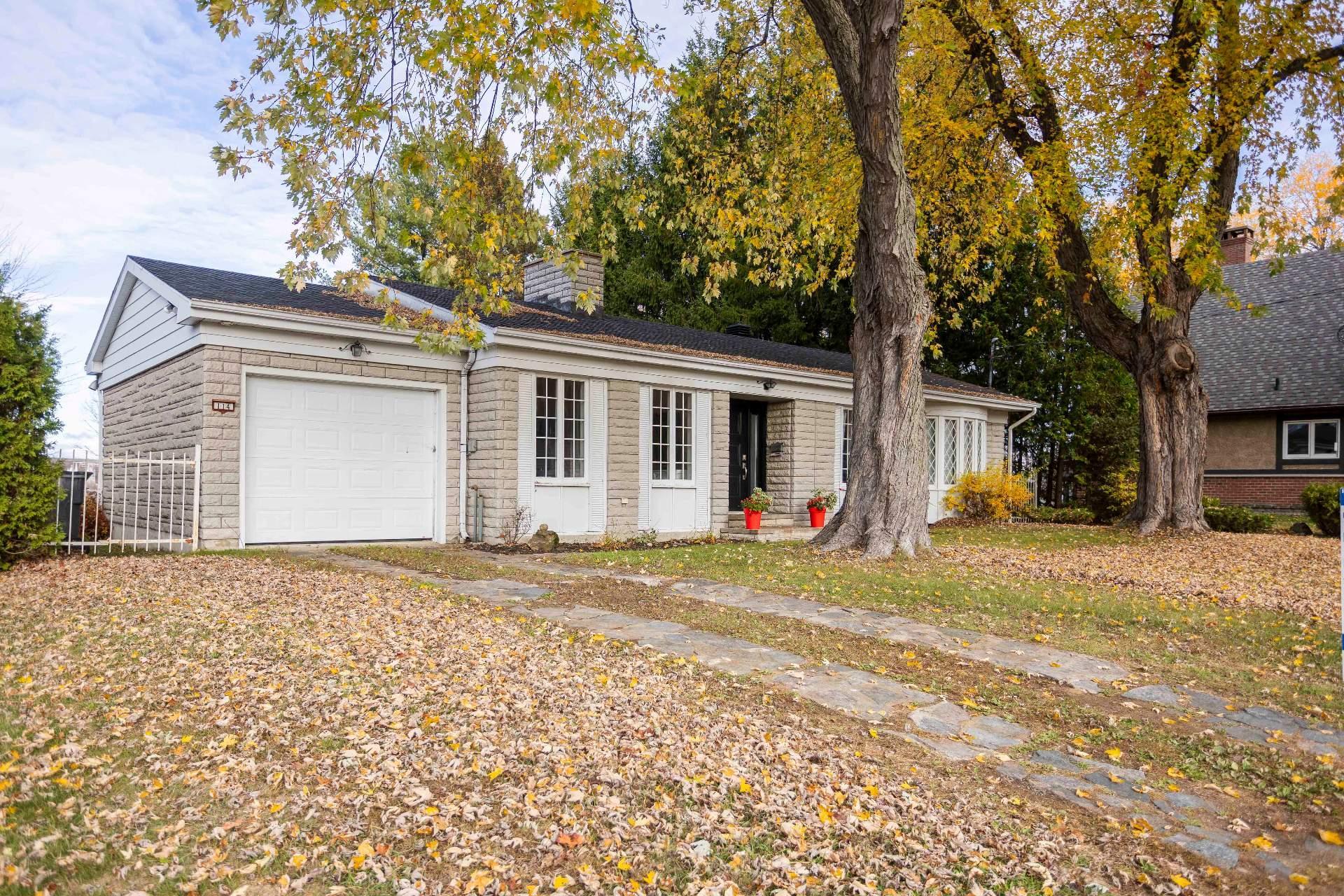 









114


Rue du Docteur-Fauteux

,
Shawinigan,




QC
G9P0J2

