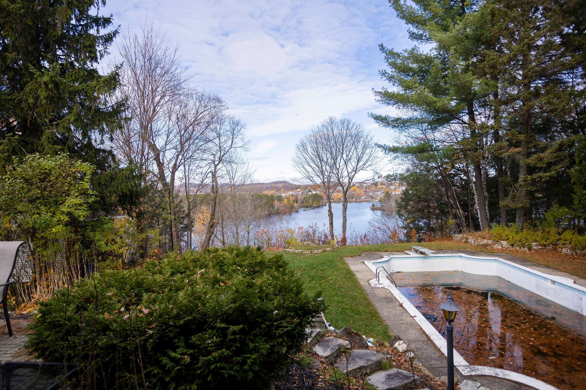 









114


Rue du Docteur-Fauteux

,
Shawinigan,




QC
G9P0J2

