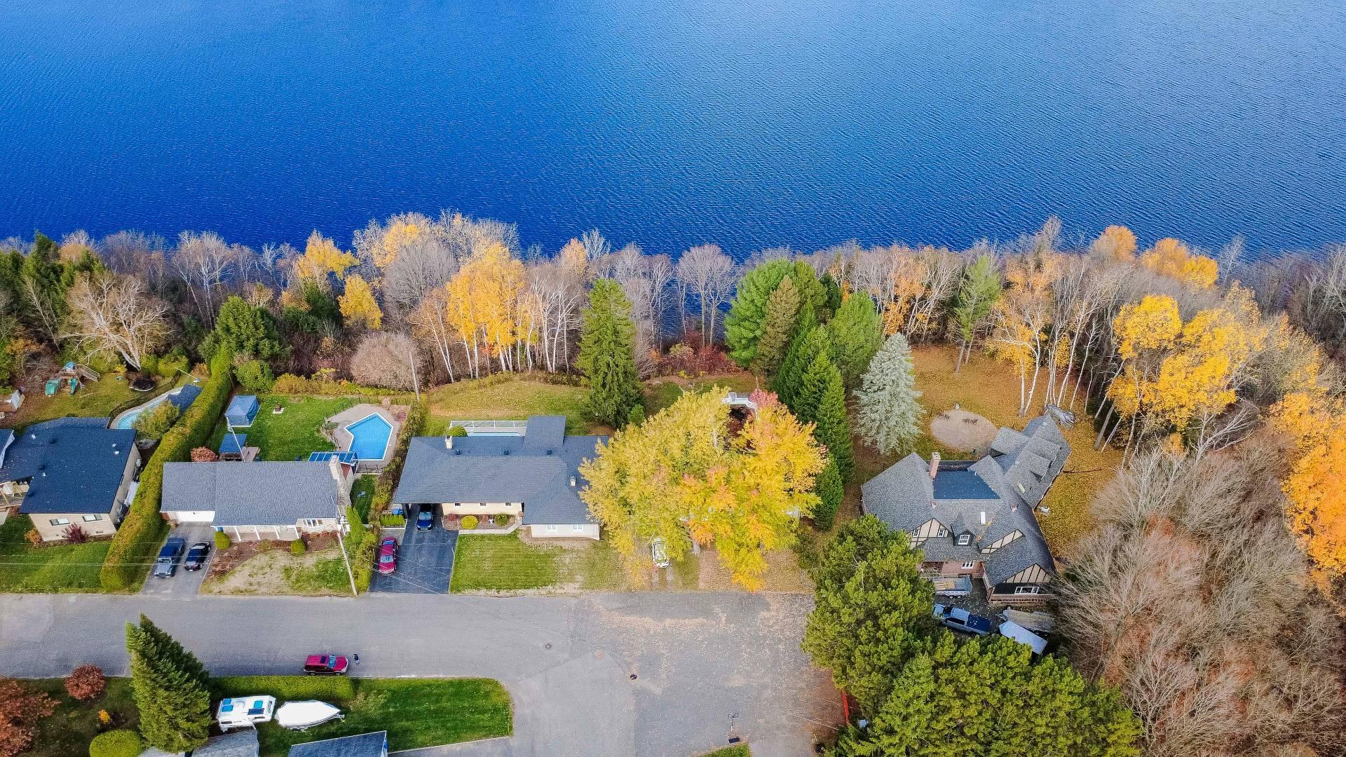 









114


Rue du Docteur-Fauteux

,
Shawinigan,




QC
G9P0J2

