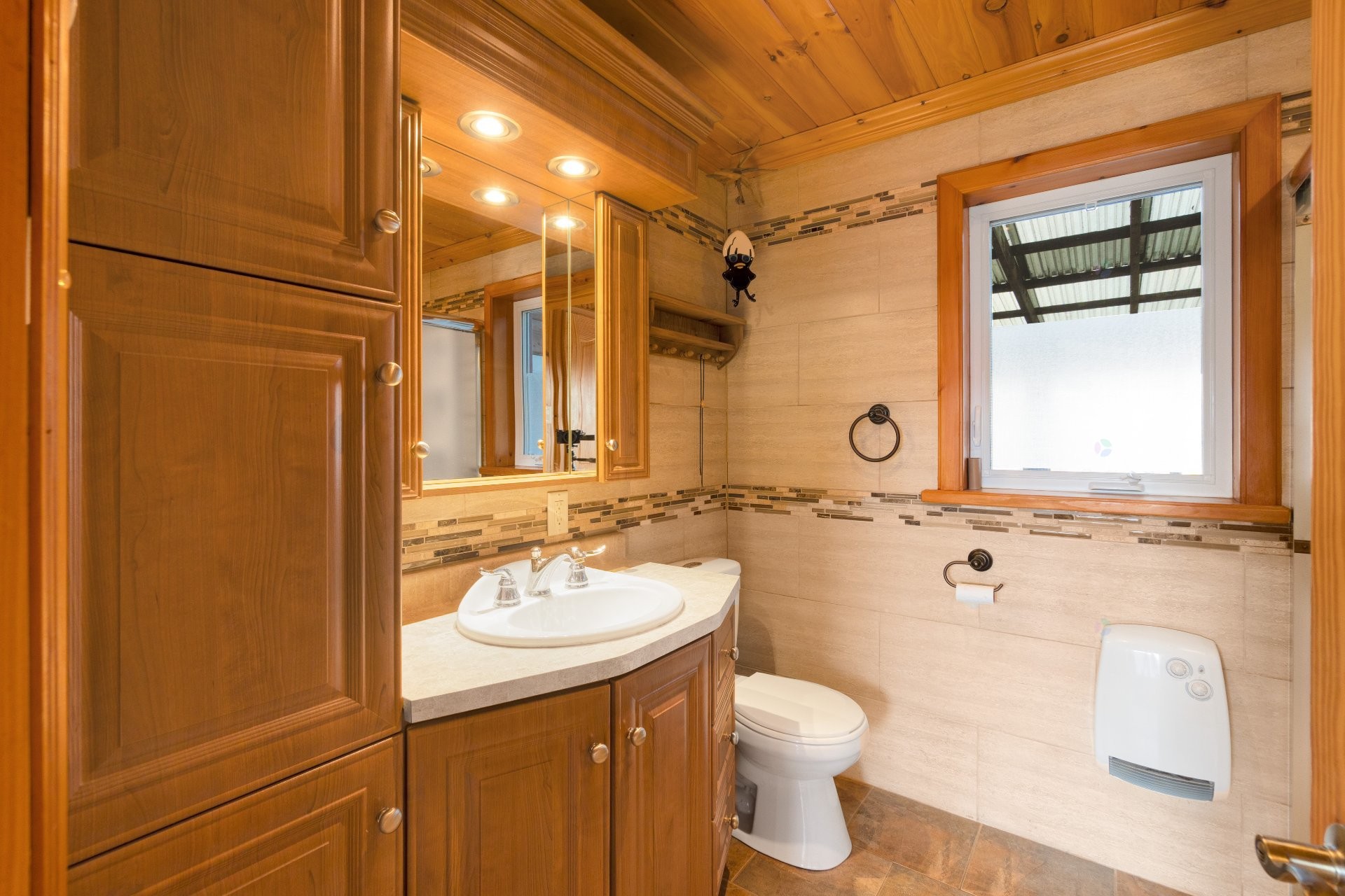 









2100


Ch. Yamaska

,
Farnham,




QC
J2N0S8

